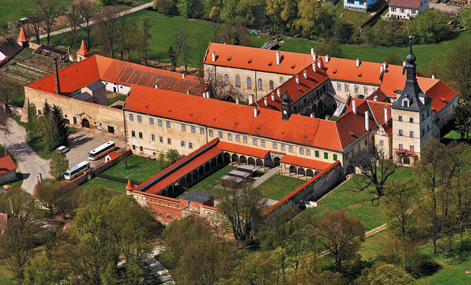 Kniha “Jizni Morava - Libor Svacek" - vydani 1., rok 2011 Photographer: Libor Svacek; box@fotosvacek.cz; Mobile: +420 602428001; 