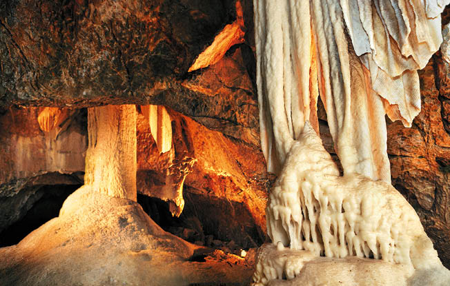 Kniha “Jizni Morava - Libor Svacek" - vydani 1., rok 2011 Photographer: Libor Svacek; box@fotosvacek.cz; Mobile: +420 602428001; 