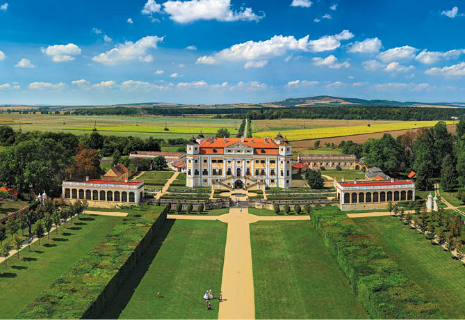 Kniha “MORAVA BEST - Libor Sv ek" - 1. vyd n  2018/2019 Photographer: Libor Svacek; box@fotosvacek.cz; Mobile: +420 602428001; 